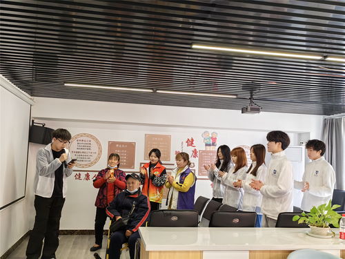 追锋少年暖社区，志愿服务传温情——国际教育学院开展教育咨询便民活动